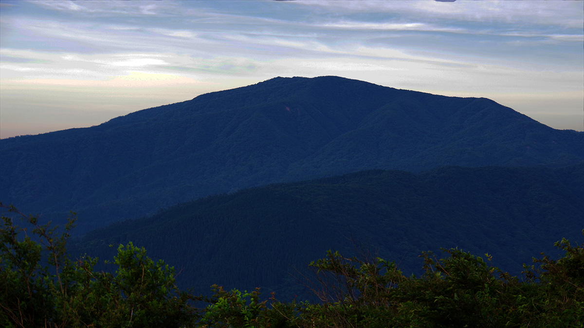 矢倉岳から眺めた明神ヶ岳