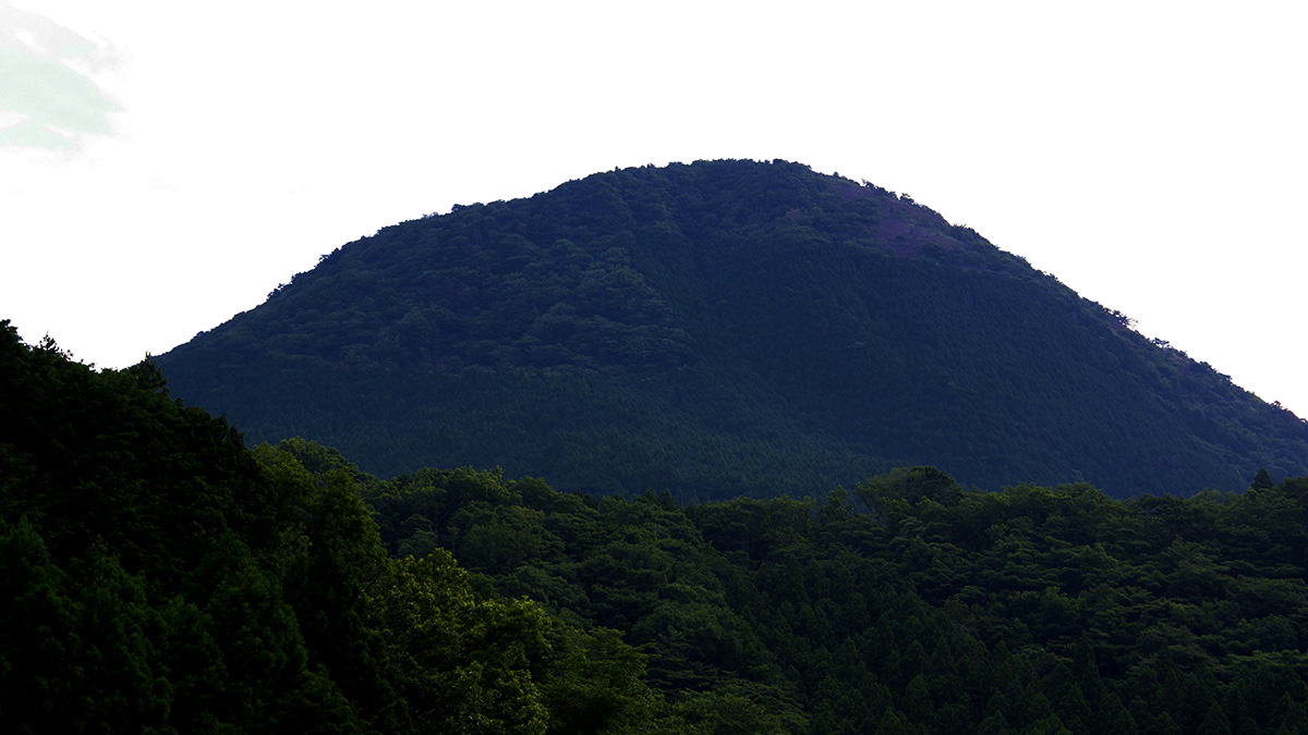 相ノ川橋から眺めた矢倉岳