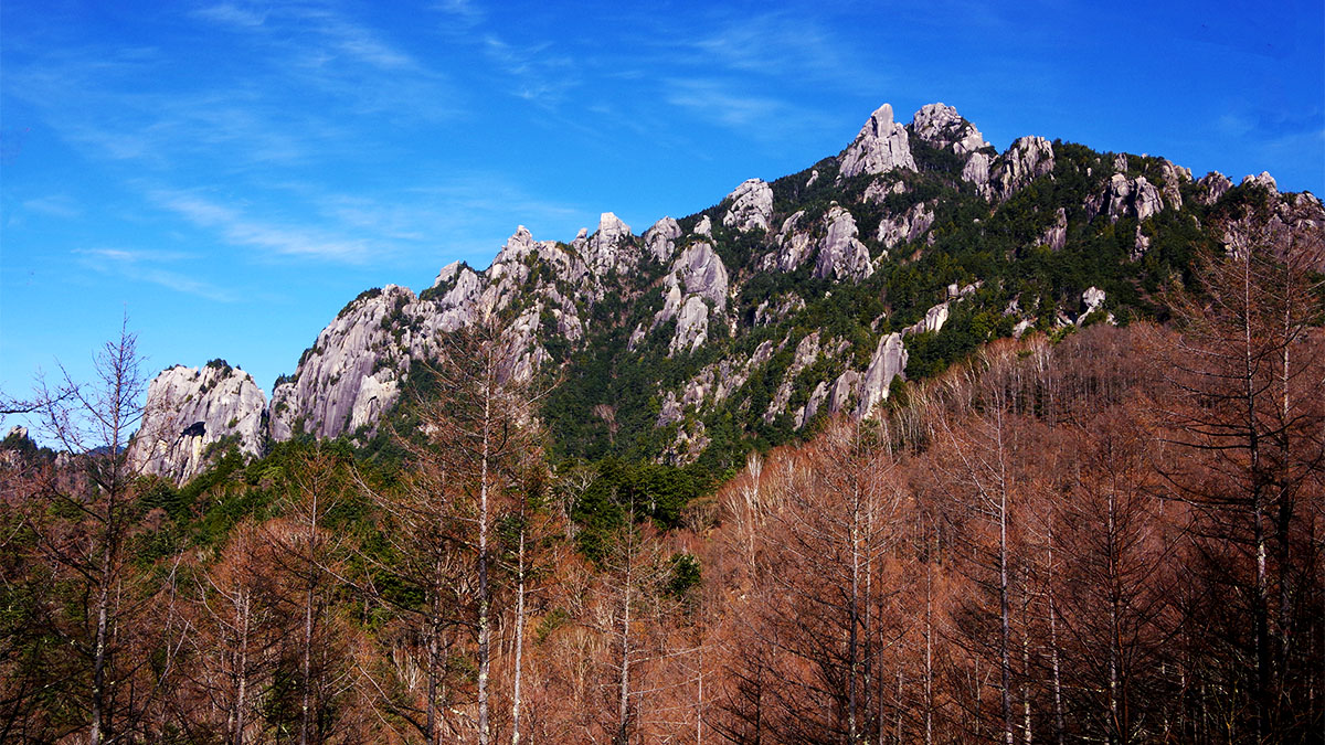 富士見平小屋付近から眺めた瑞牆山