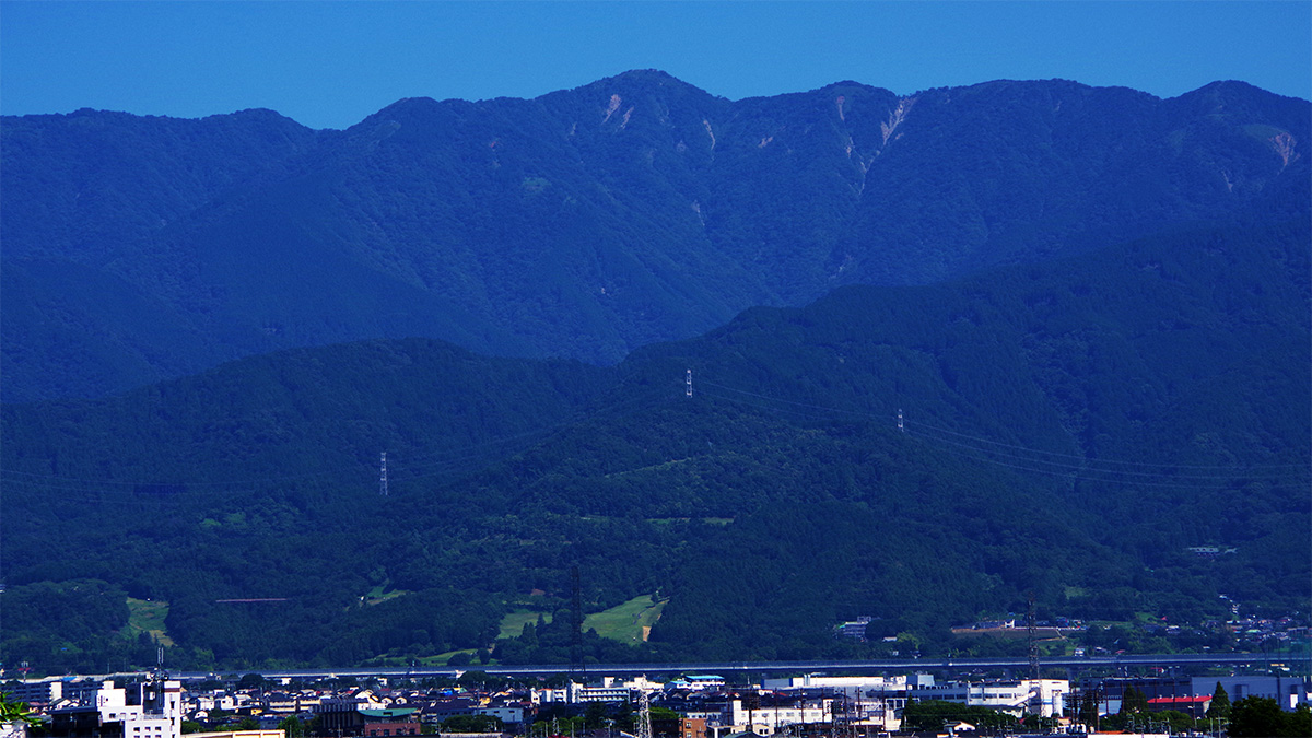 秦野市平沢から眺めた塔ノ岳